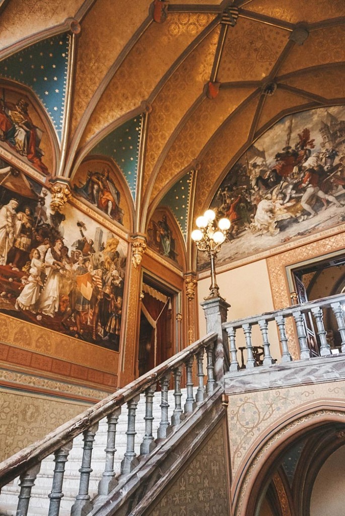 Drachenburg-Castle-staircase