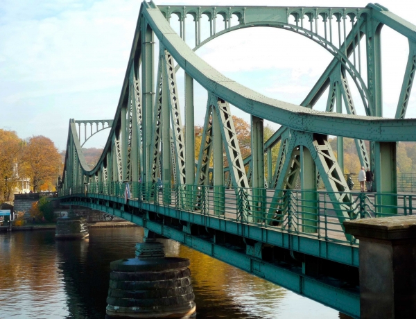 El Puente de los Espías