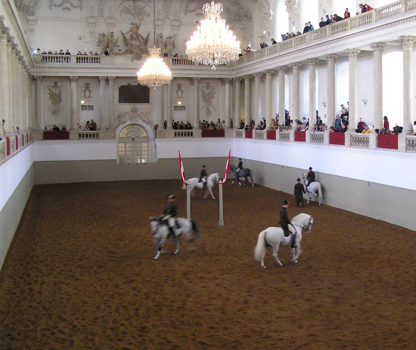 Escuela española de Equitación en Viena (SPANISCHE HOFREITSCHULE)